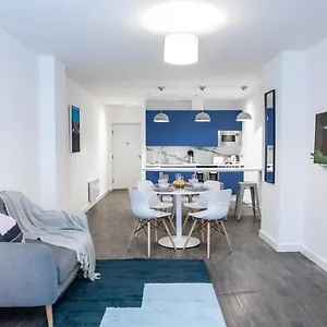  Apartment Bells Court - City Centre, Opulent Living Serviced United Kingdom